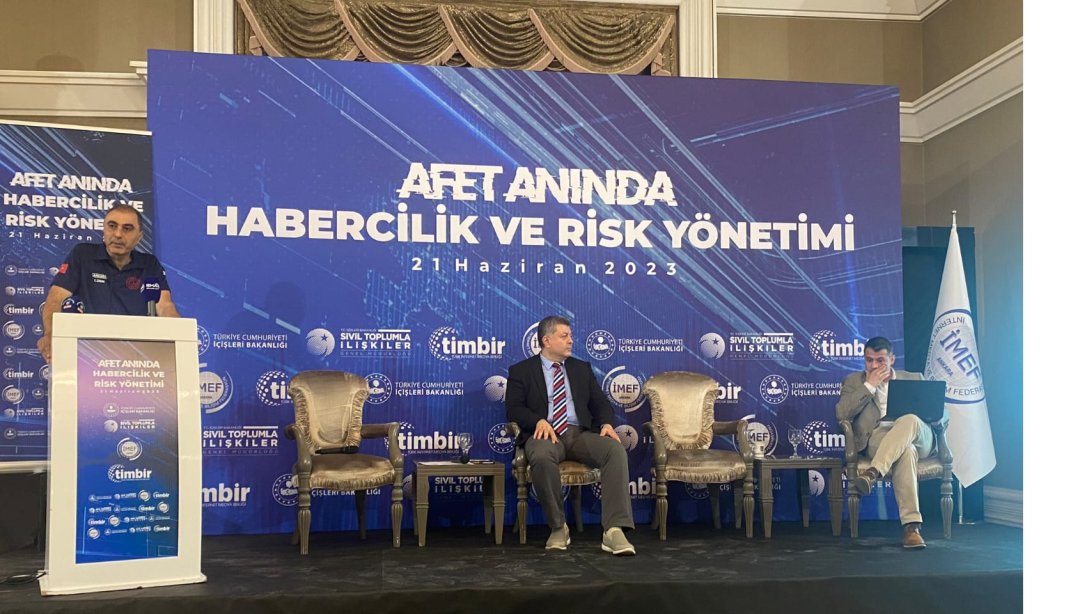 Afet Anında Habercilik ve Risk Yönetimi paneli Ankara'da gerçekleştirildi.
